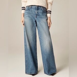 NWT J Crew Mid Rise Super Wide Leg Jean Size 24 Med Light Wash Denim $158 CN381